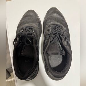 Under Armour Men's Charcoal Athletic Shoes